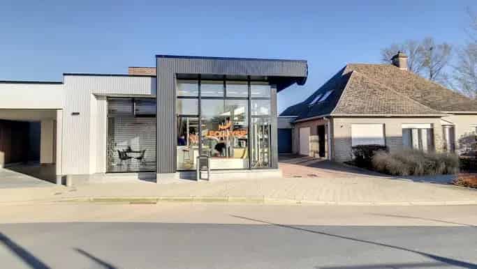 Kantoor te huur Izegem Abelestraat 167m²