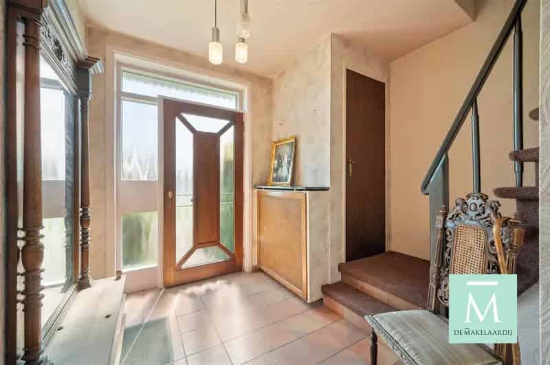 Huis te koop: Op te frissen woning met 3 slaapkamers en tuin