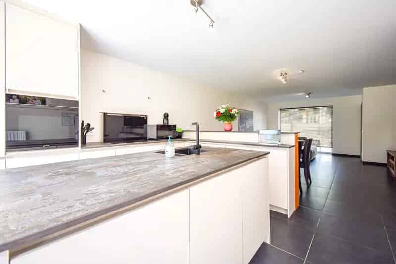 Te Huur Recent Instapklare Woning Gistel 3 Slaapkamers Zonnepanelen Garage