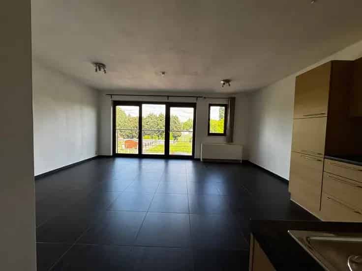Appartement te koop Bergen: gerenoveerd, rustig, parkeerplaats