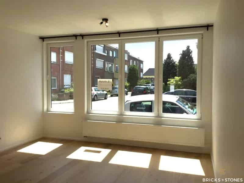 Gerenoveerd Appartement 2 slaapkamers Tuin Garage