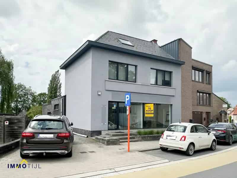 Huis te huur Baardegem: Appartement, Handelszaak & Garage