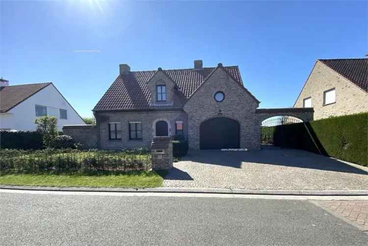 Ruime woning 4 slaapkamers Roeselare grote tuin
