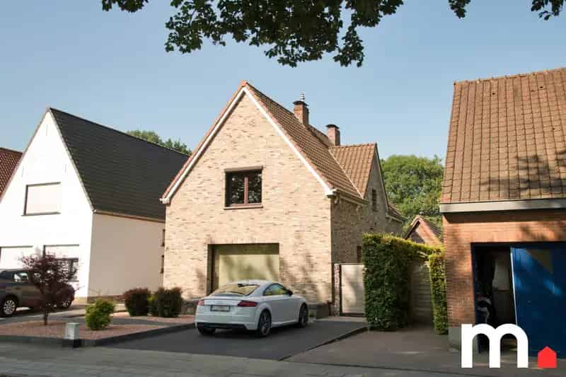 Charmante Gerenoveerde Villa te Koop in Brugge