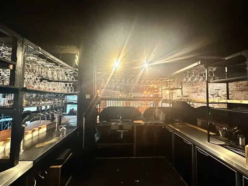 Horecapand met terras te huur