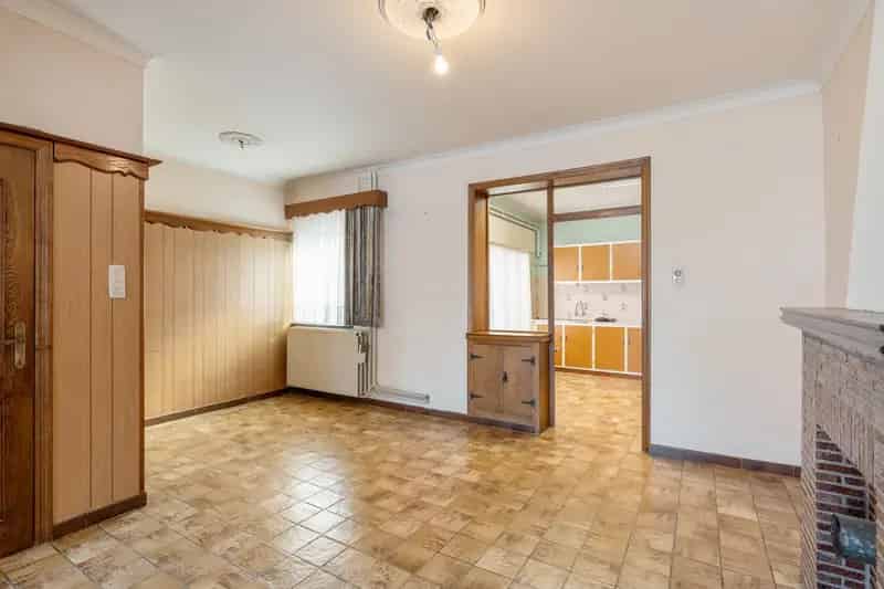 Te renoveren starterswoning met 3 slaapkamers Riemst