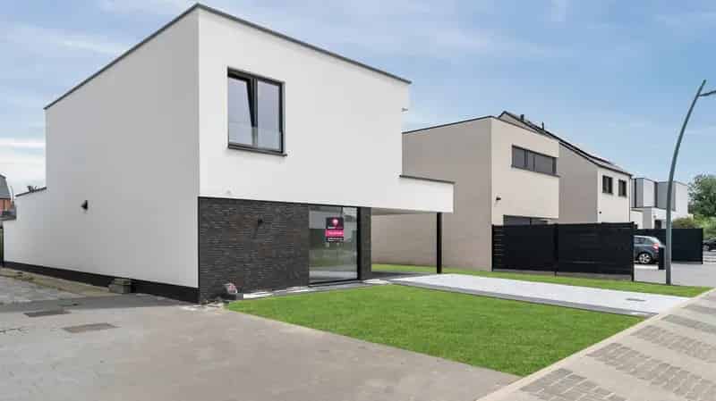 Huis te koop Maasmechelen: Moderne nieuwbouwwoning met 3 slaapkamers