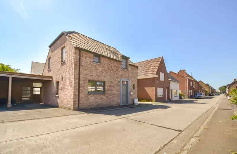 Recente woning nabij kanaal - Rustige ligging