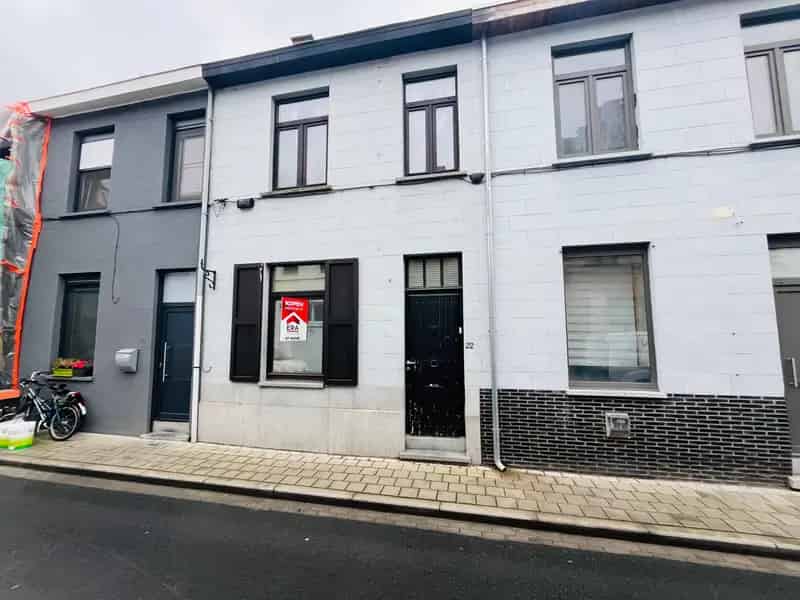 Huis te koop Roeselare: 2 slaapkamers, koer, 4 slaapkamers mogelijk
