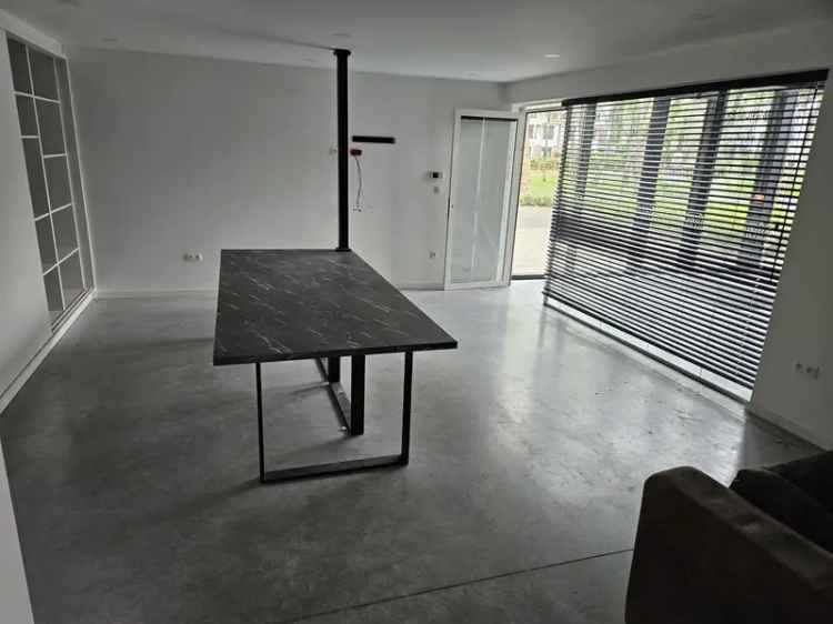 KMO Unit te Huur Genk Hal Kantoor Toonzaal