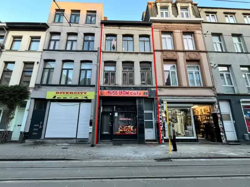 Opbrengsteigendom Antwerpen: Commercieel pand 3 appartementen