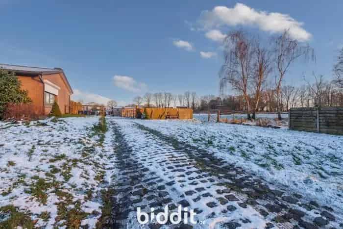TE RENOVEREN WONING 2ha GROND 4 slaapkamers