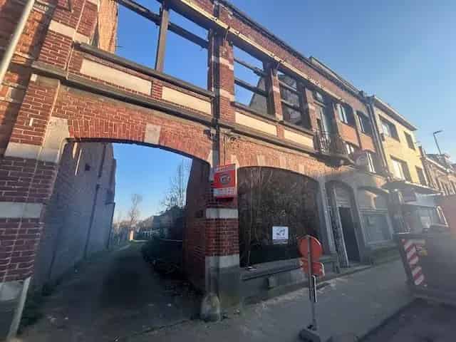 Projectgrond Comines 1995m2 Appartementen Garages Magazijn