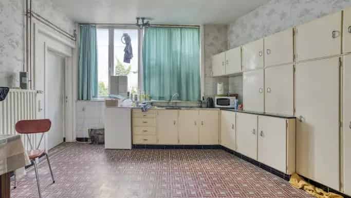 Huis te koop met handelsruimte Roeselare