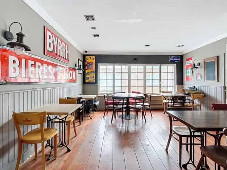 Huis Te Koop Hermann Debroux 400m2 Restaurant Appartement
