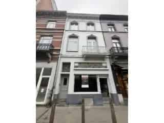 Huis te koop Ukkel Appartement 75m2 Handelspand 36m2 Tuin