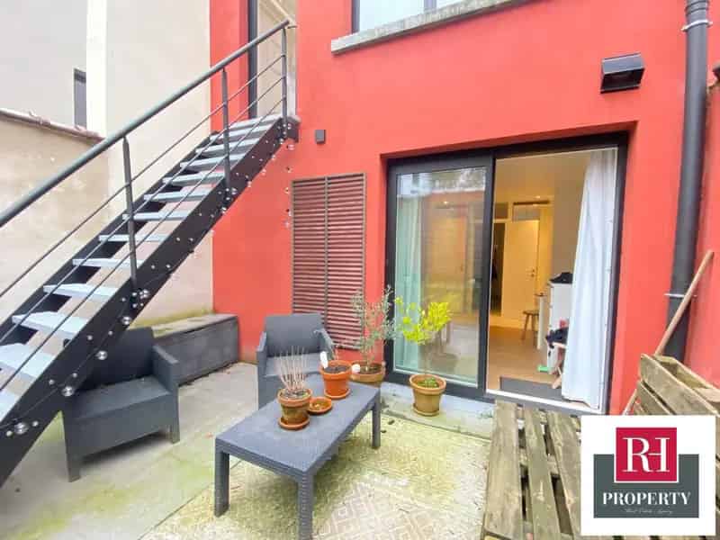 Duplex te huur Châtelain: Luxe 2 slaapkamers, terras, moderne keuken