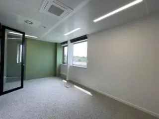 Kantoor te huur Mont Saint Guibert - Luxe Privékantoor 2 Personen