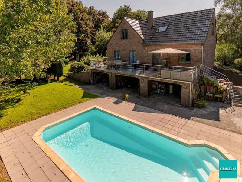 Prachtige villa met 5 slaapkamers en zwembad