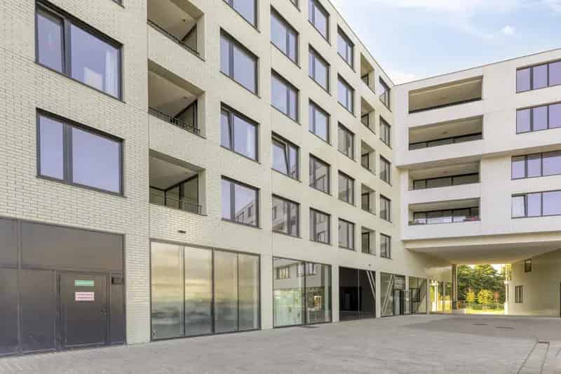 Luxe Serviceflat te Leuven met Terras en Parking