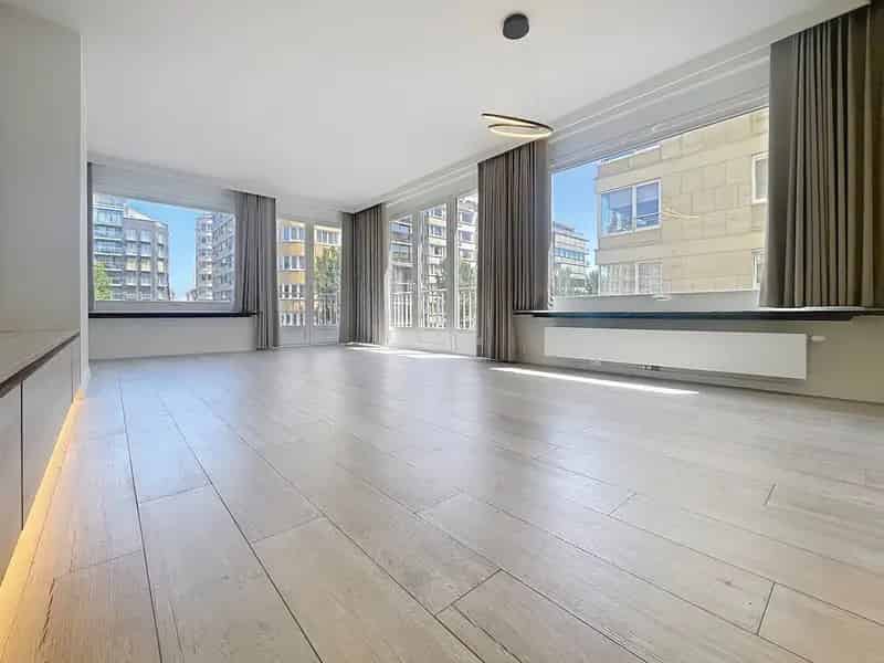 Appartement te Huur Oostende: Luxe 2 Slaapkamers Nabij Strand