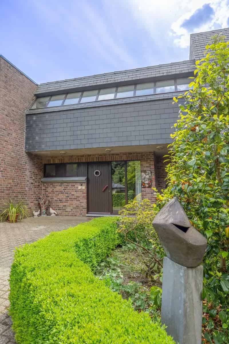 Architecturale Gezinswoning met Atelier en Weids Uitzicht