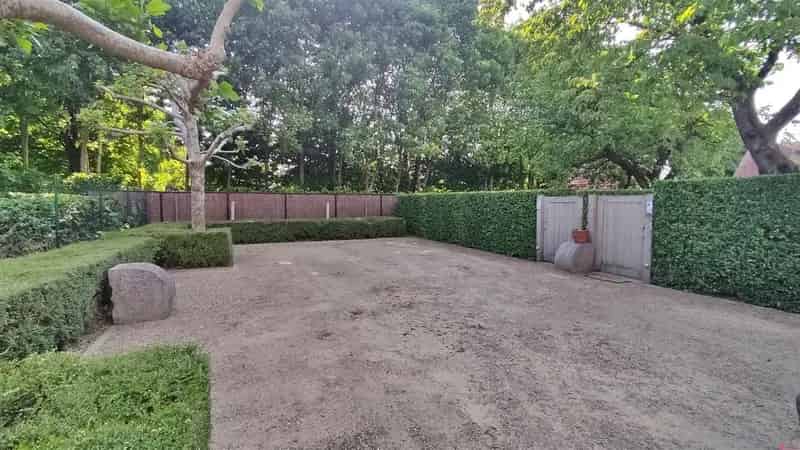 Charmante Halfopen Woning te Heule