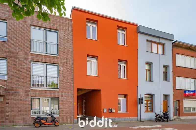 3 Appartementen Huis Magazijn te Koop Renovatieproject