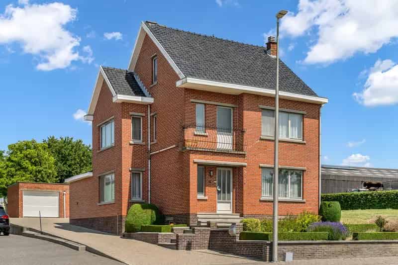 Huis te huur Mal: Vrijstaande woning met garage en 3 slaapkamers