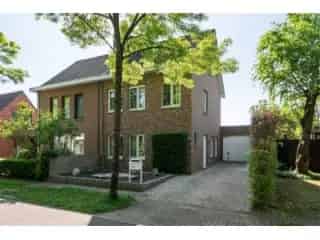 Huis te koop Brasschaat 3 slaapkamers grote tuin