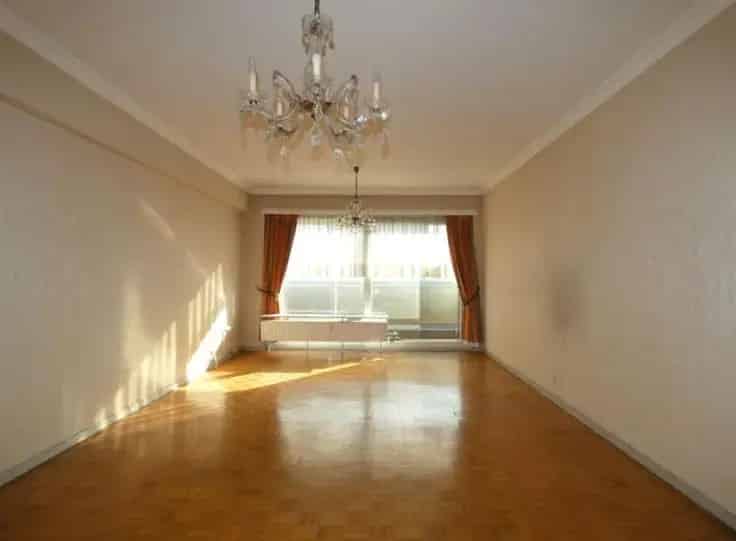 Appartement Te Koop in Luik met Garage en Prachtig Uitzicht