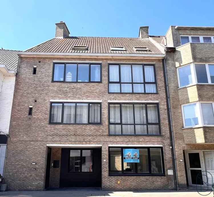 Appartement te huur - gerenoveerd 2 slaapkamers groot terras