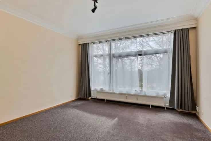 Studio te Koop Nabij Bizet Sint Guido Met Autostaanplaats