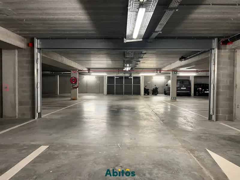 Ruime Ondergrondse Autostaanplaats Tribeca