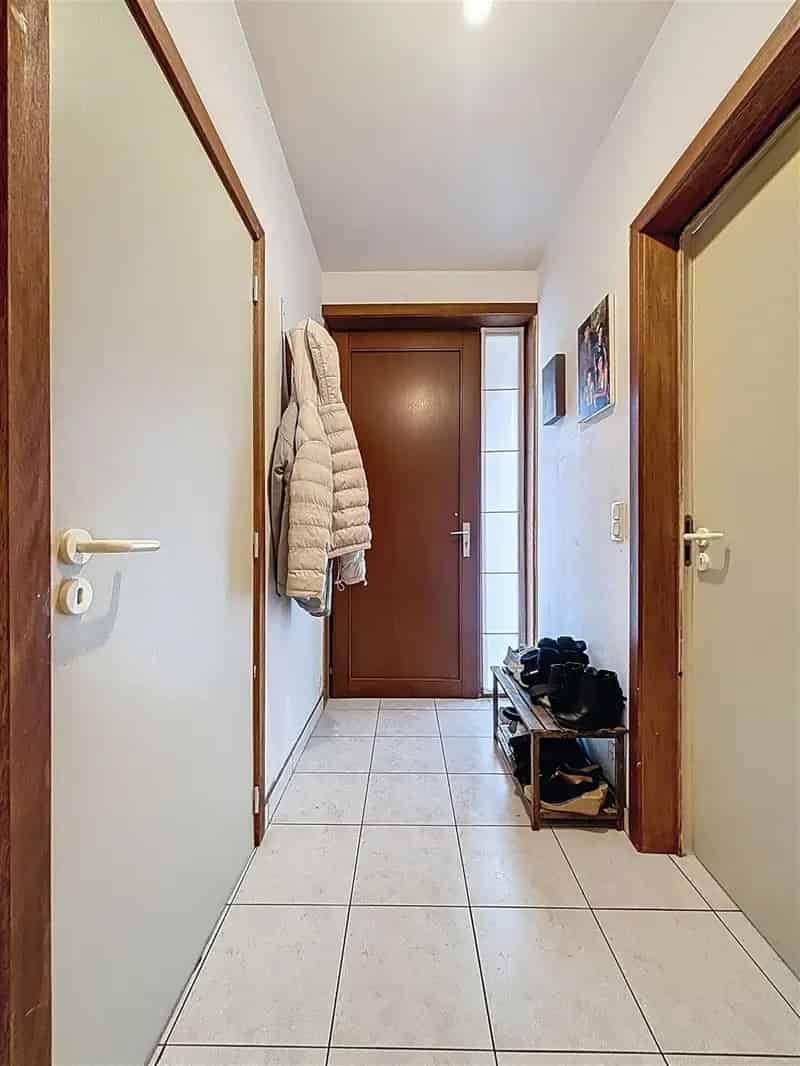 Halfopen Woning te Koop met Garage en Zuidgerichte Tuin