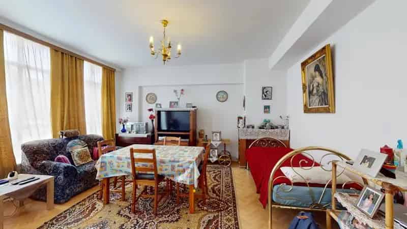 Appartement te Saint-Josse-ten-Noode Nabij Metro Madou