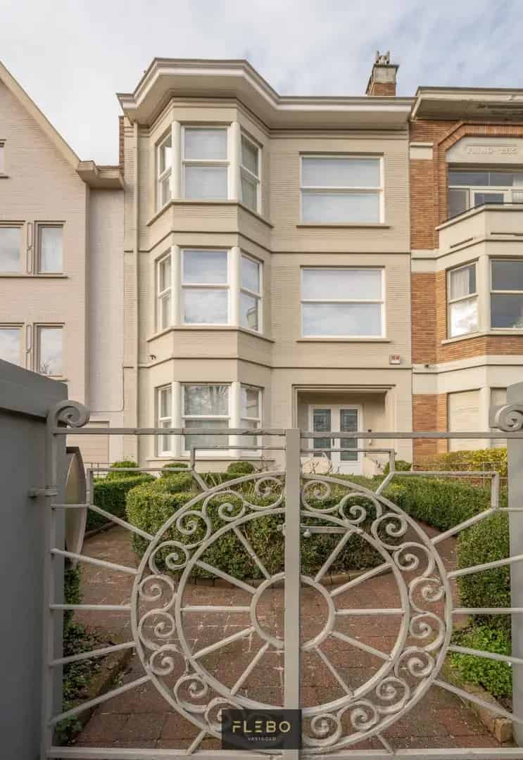 Herenhuis te huur Oostende Belle Epoque: gerenoveerd, 5 slaapkamers mogelijk