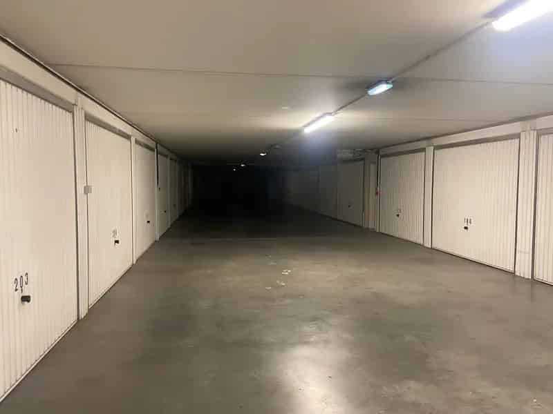 Garagebox te huur Zeedijk