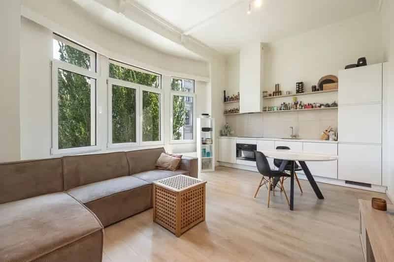 Lichtrijk Appartement te Koop op het Zuid Antwerpen