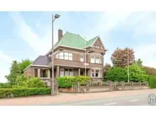 Herenhuis te koop Anzegem - Art Deco woning met grote tuin