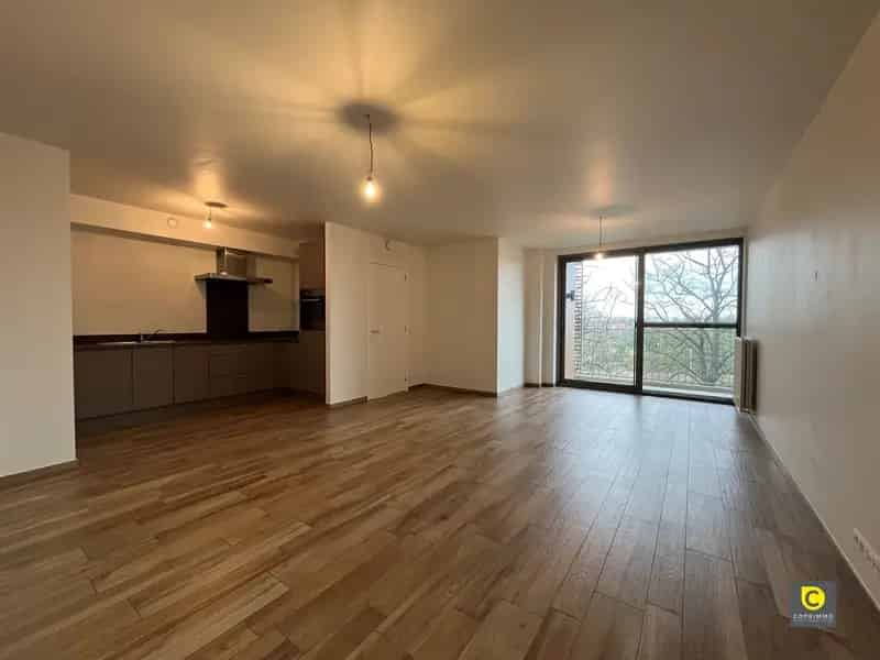 Modern Appartement te Huur 2 slaapkamers ruim terras