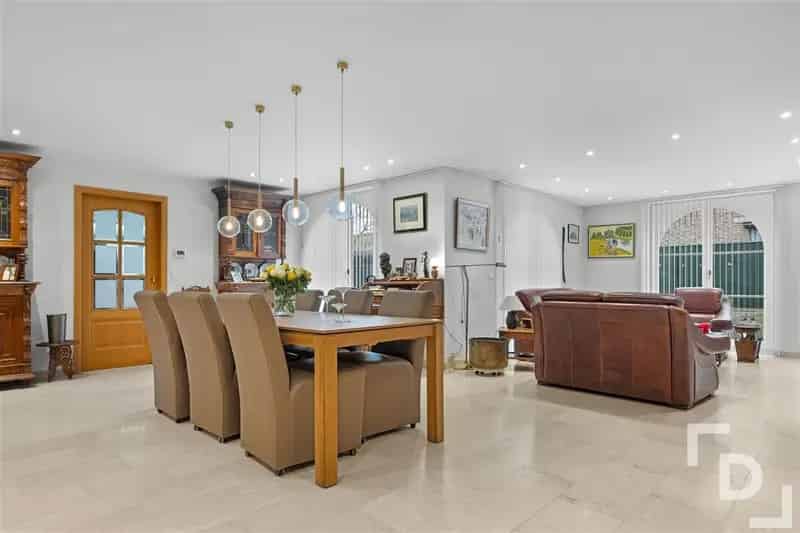 Ruime Energiezuinige Villa te Koop Poperinge