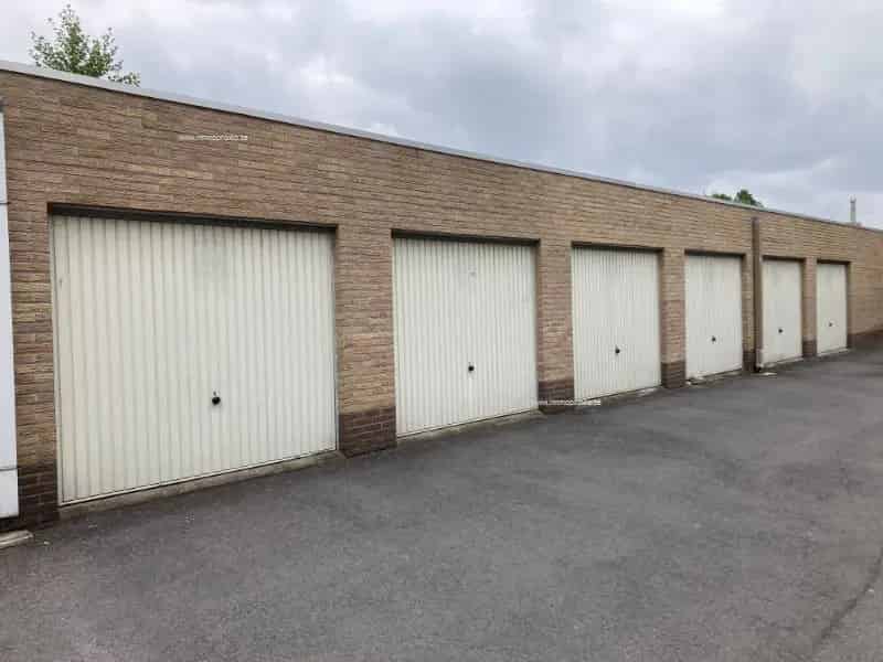 Garage te huur Roeselare Diksmuidsesteenweg