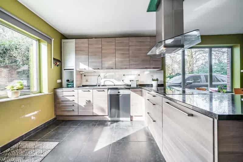 Ruime Landelijke Woning te Koop met Vele Opties