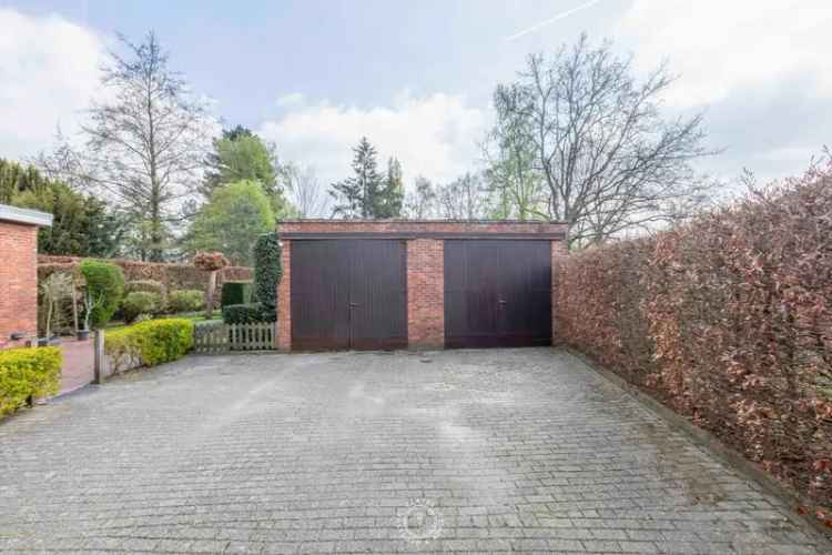 Huis te koop Sint-Niklaas: 5 slaapkamers, tuin en garage
