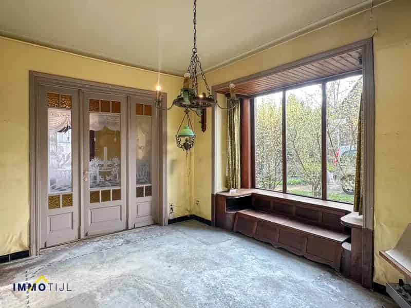 Charmante Open Bebouwing Aalst met 4 slaapkamers en Tuin
