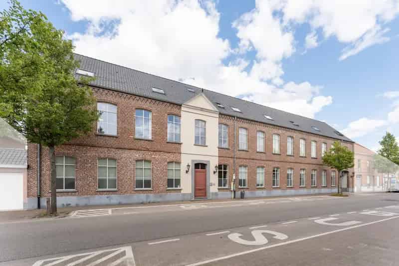 Kantoor te Huur Beervelde: Strategische Locatie Nabij Antwerpen en Gent