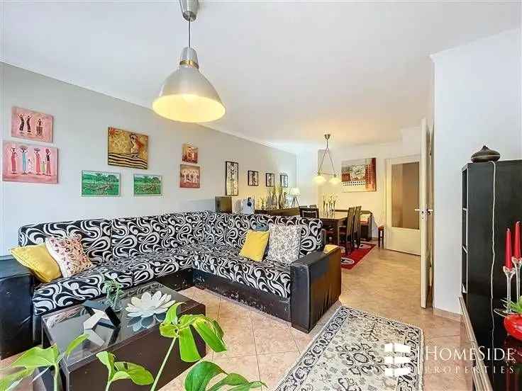 Appartement te koop in het Quartier des Fleurs met terras en parking