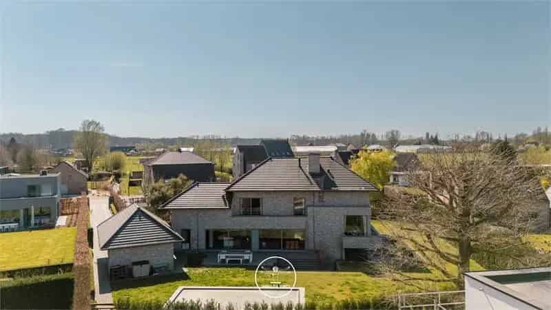 Villa te koop Merelbeke 6 slaapkamers zwembad