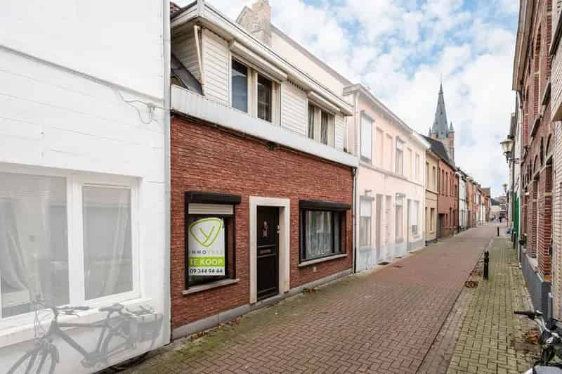 Ruime Stadswoning te Renoveren Eeklo